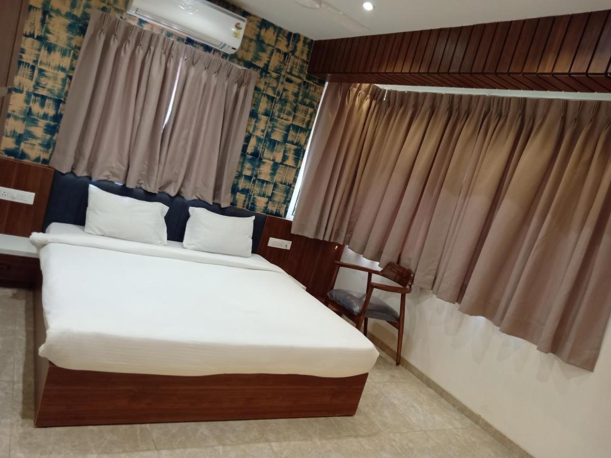 אחמדנגר Hotel Suvarnam Residency מראה חיצוני תמונה