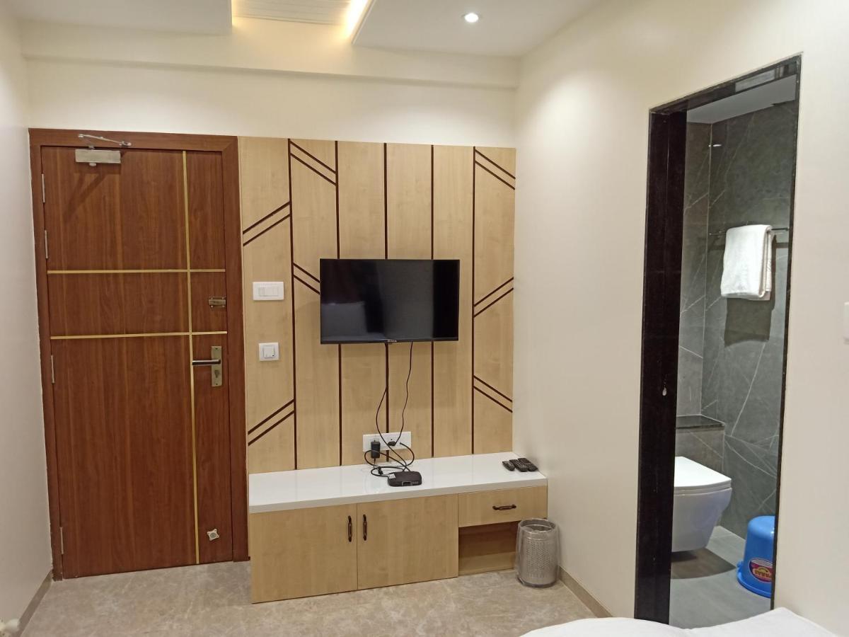 אחמדנגר Hotel Suvarnam Residency מראה חיצוני תמונה