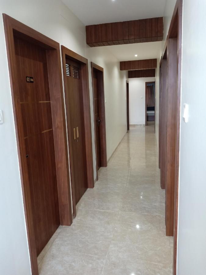 אחמדנגר Hotel Suvarnam Residency מראה חיצוני תמונה