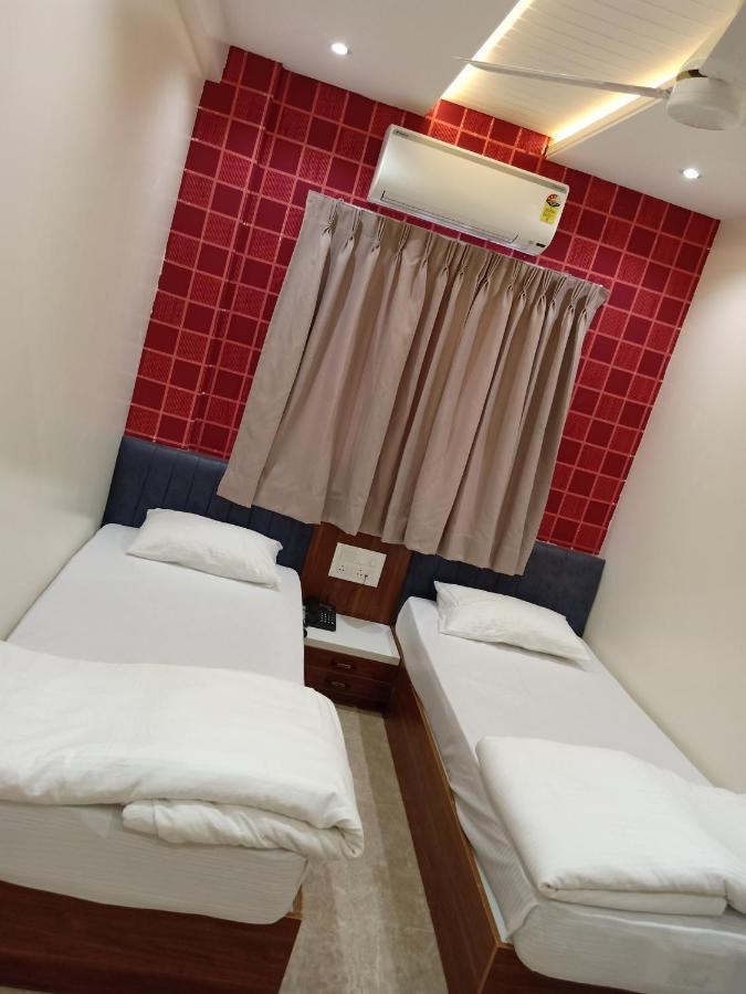 אחמדנגר Hotel Suvarnam Residency מראה חיצוני תמונה